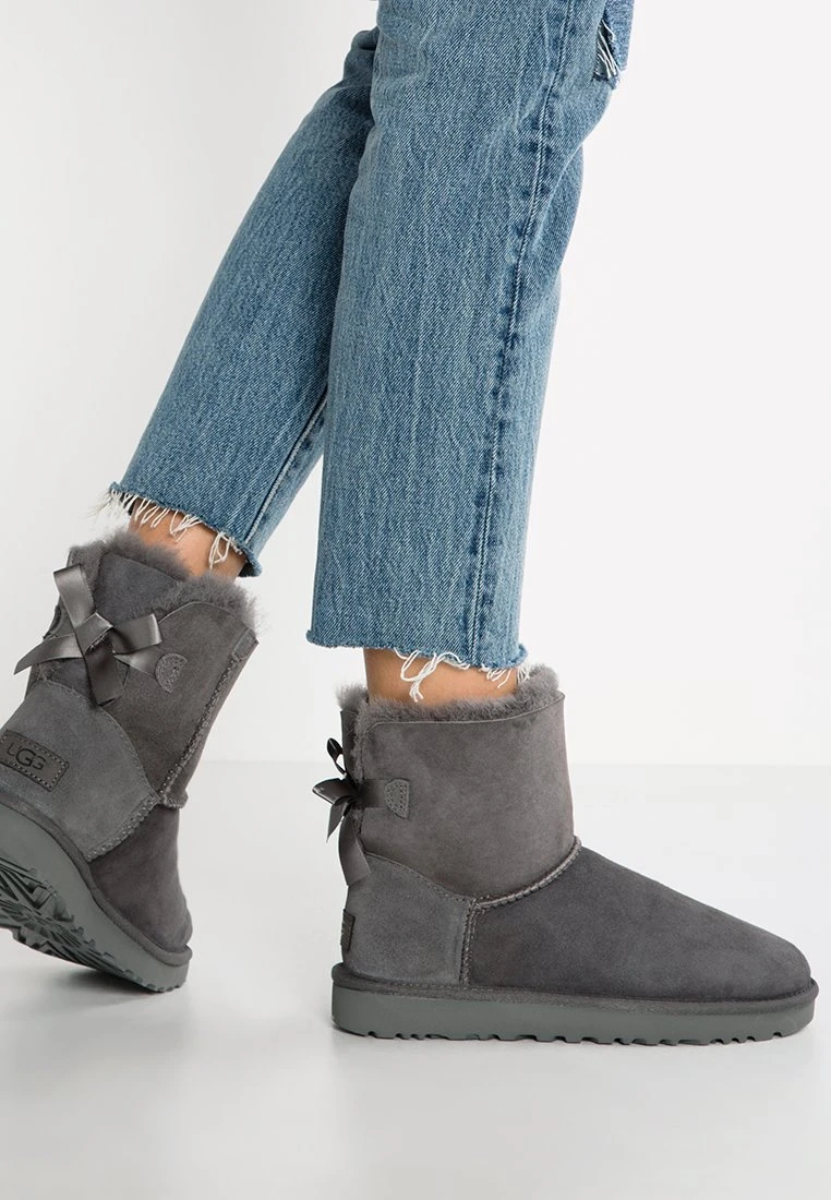Ugg Mini Bailey Bow - Korte Laarzen - Grey
