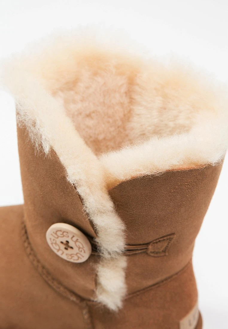 Ugg Bailey Button Ii - Korte Laarzen - Chestnut - Afbeelding 7