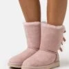 Ugg Bailey Bow - Korte Laarzen - Rose Grey
