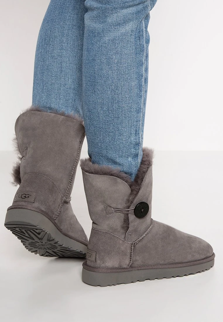 Ugg Bailey Button Ii - Korte Laarzen - Grey