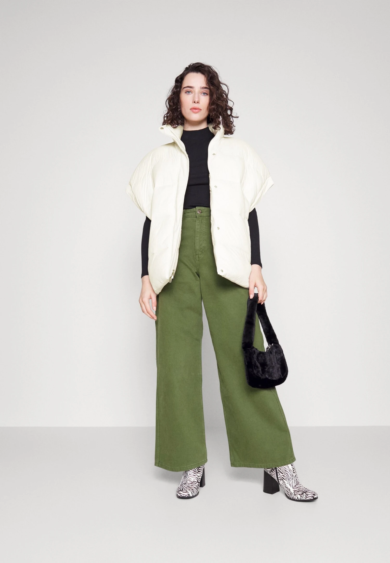 Ugg Sydnee Reversible Puffer Vest - Bodywarmer - Nimbus/Antique - Afbeelding 2