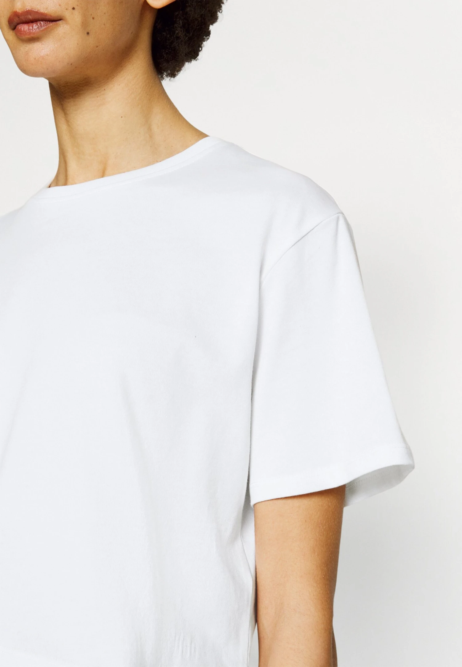 Ugg Tana Cropped Tee - T-Shirt Basic - White - Afbeelding 6