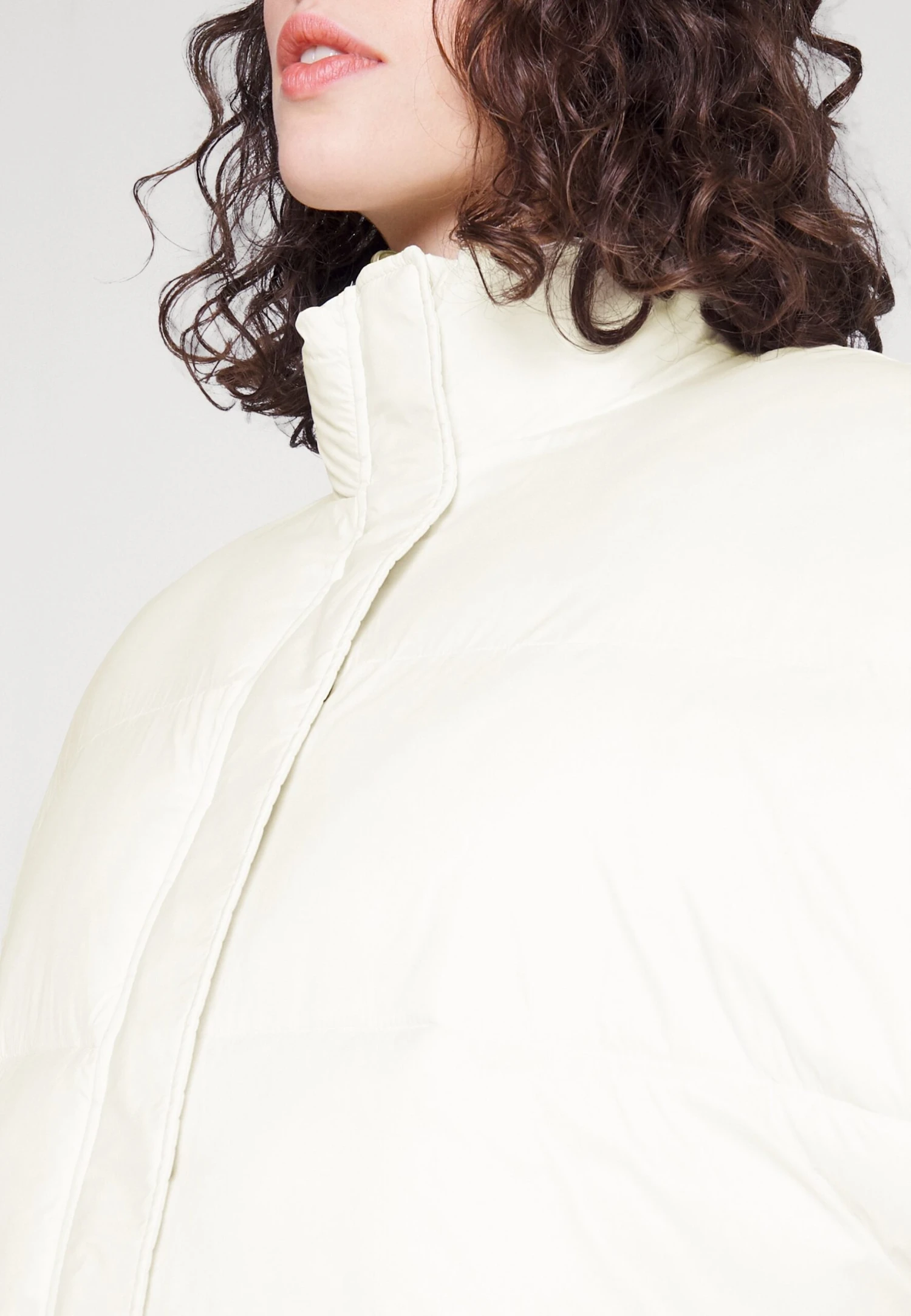 Ugg Sydnee Reversible Puffer Vest - Bodywarmer - Nimbus/Antique - Afbeelding 7